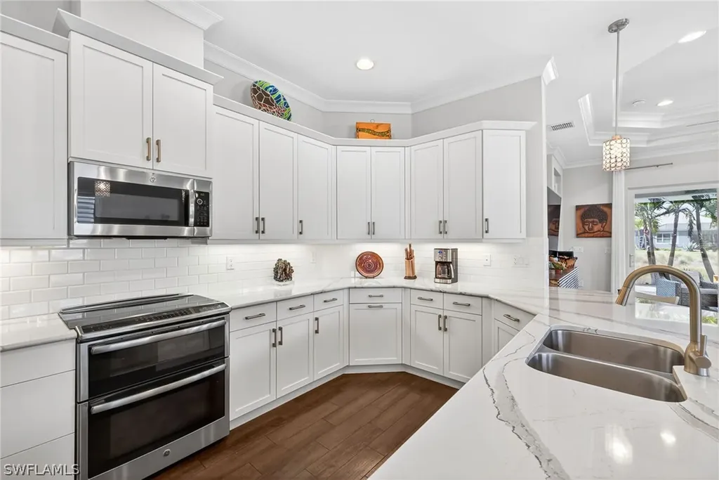 7026 Dominica Drive Naples FL 34113