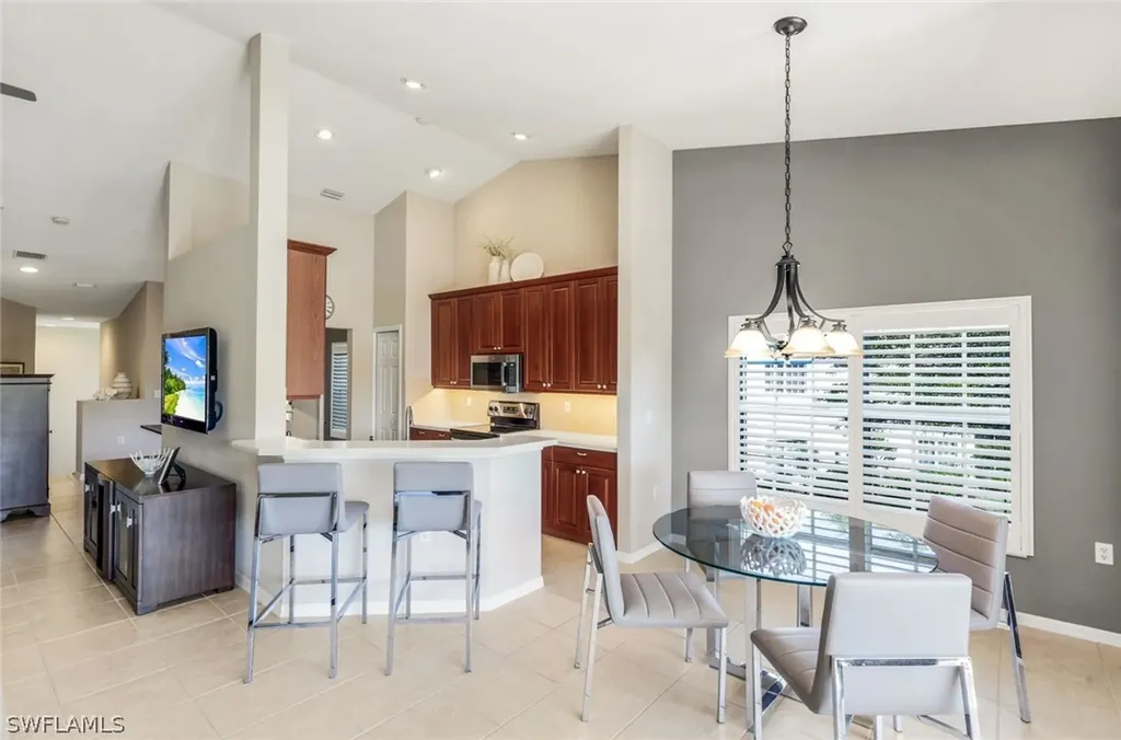 6360 Lexington Court Naples FL 34110