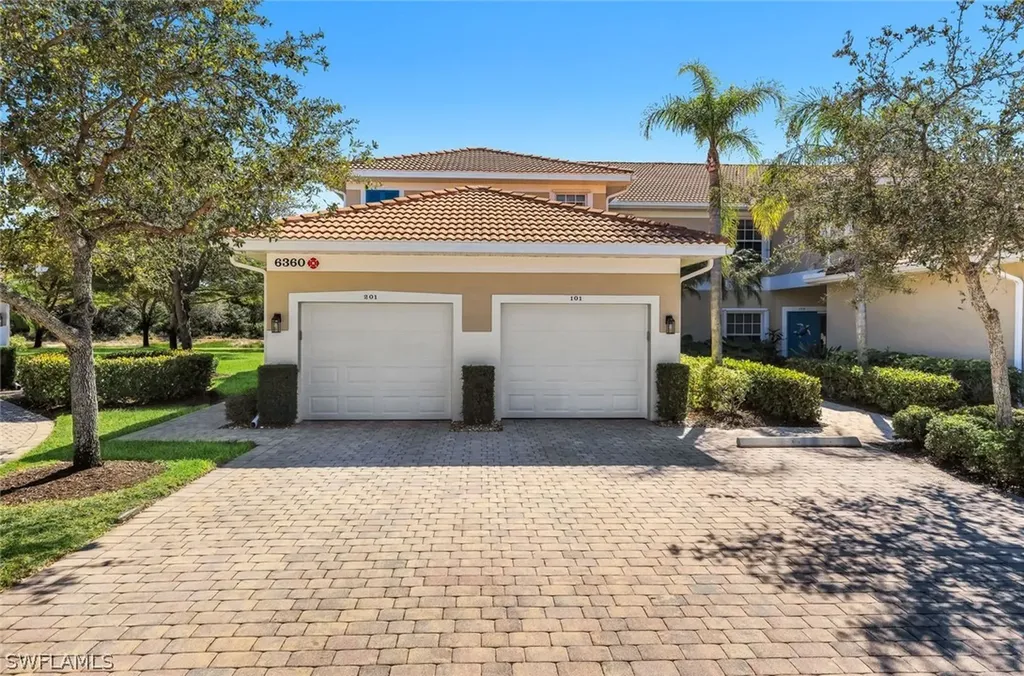 6360 Lexington Court Naples FL 34110