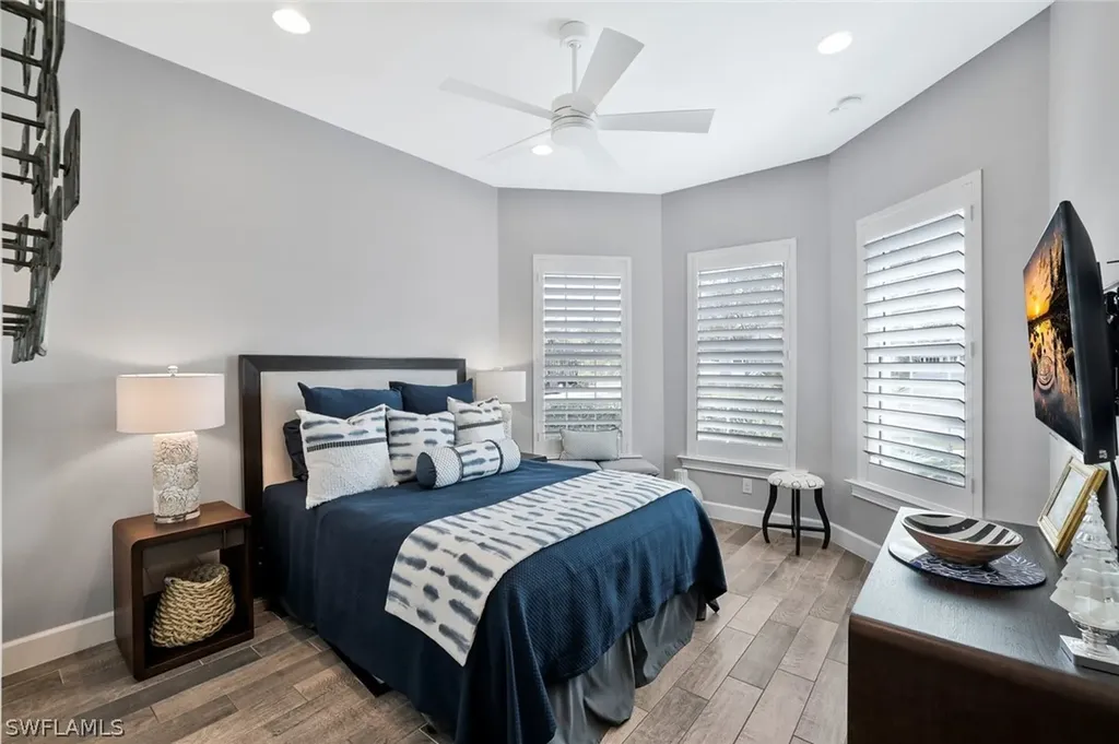 5811 Haiti Drive Naples FL 34113