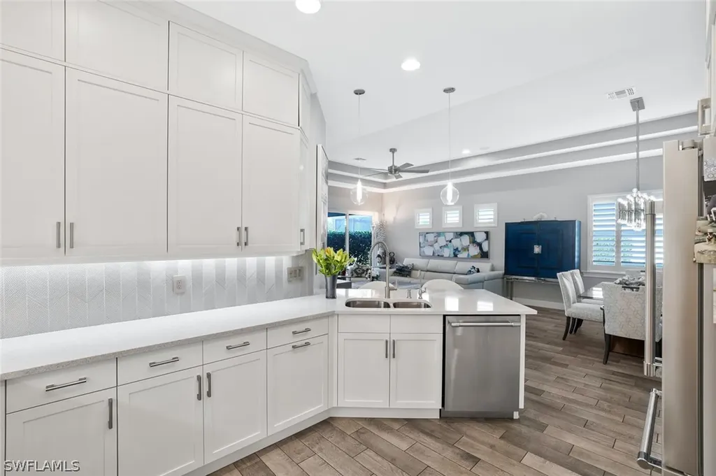 5811 Haiti Drive Naples FL 34113