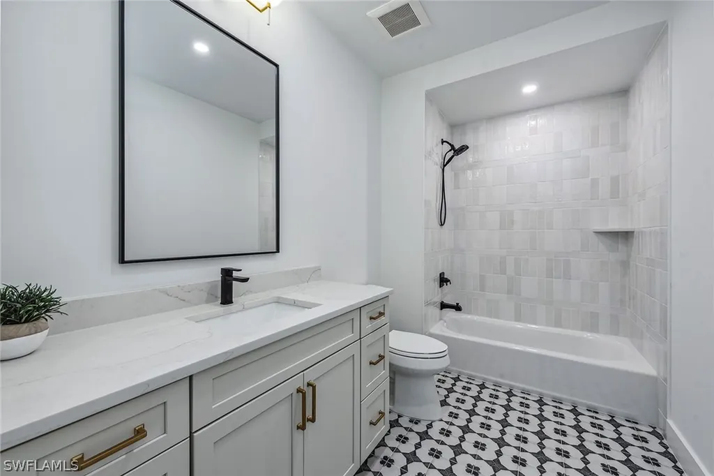 7968 Cordoba Place Naples FL 34113