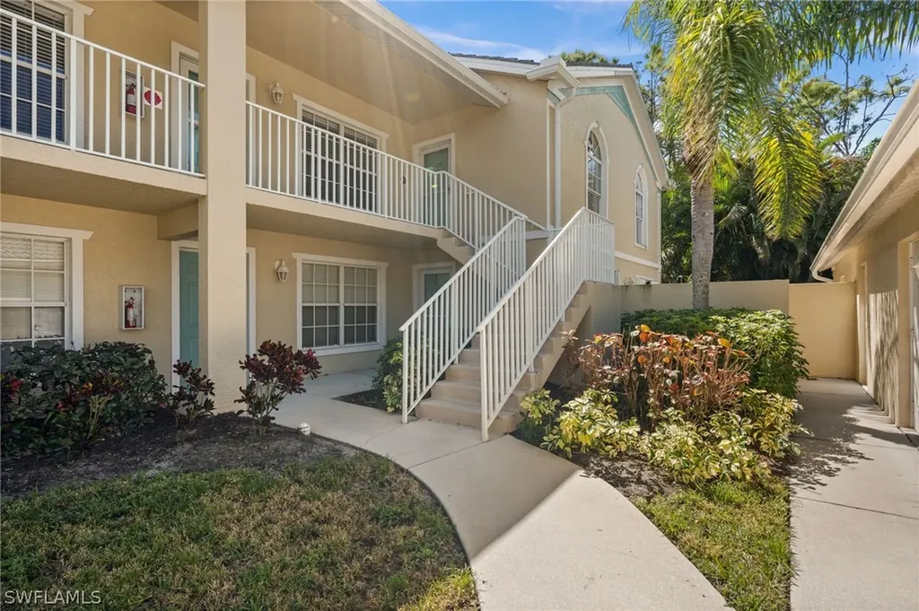 Bonita Springs FL, 25767 Lake Amelia Way, Unit 205