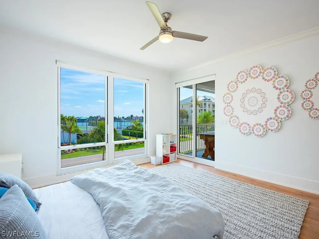9811 Gulf Shore Drive Naples FL 34108