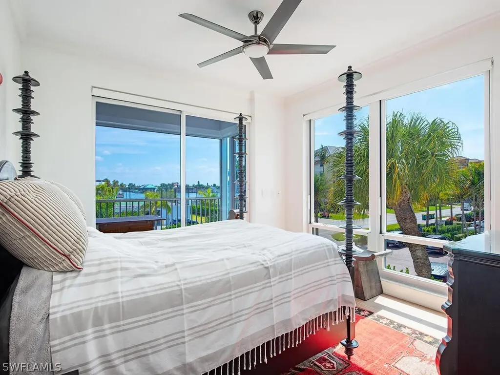9811 Gulf Shore Drive Naples FL 34108