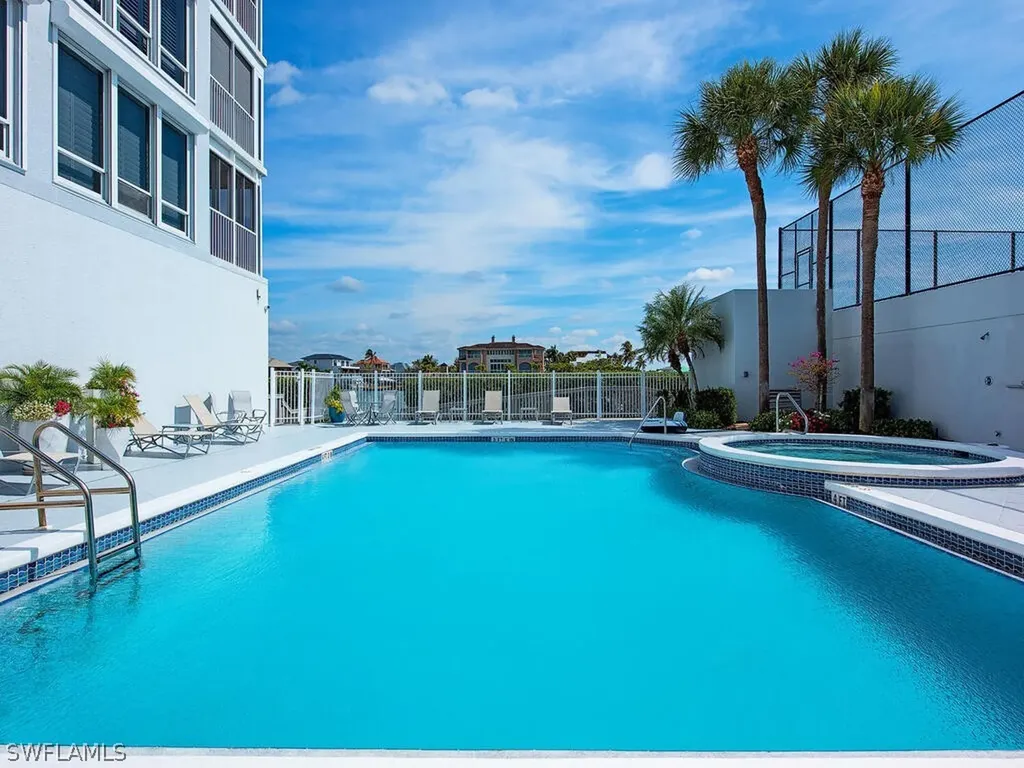 9811 Gulf Shore Drive Naples FL 34108