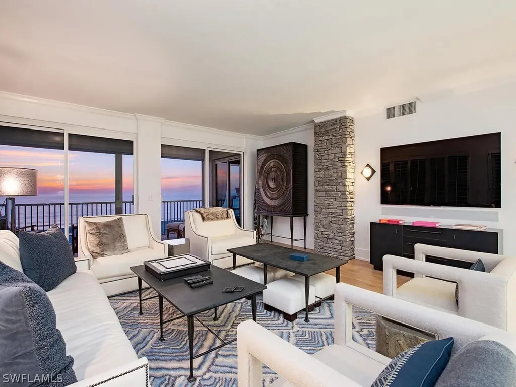 9811 Gulf Shore Drive Naples FL 34108