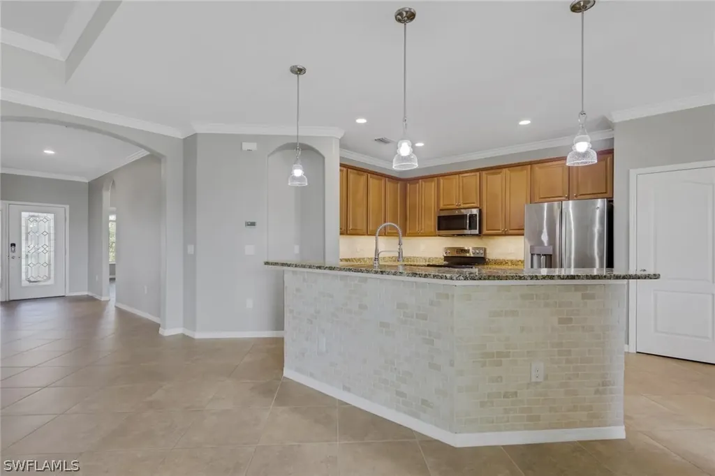2118 Satsuma Lane Naples FL 34120