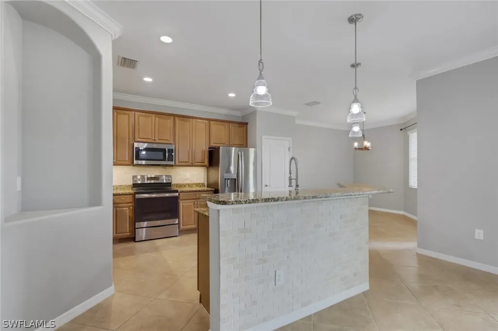 2118 Satsuma Lane Naples FL 34120
