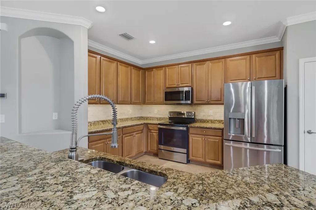 2118 Satsuma Lane Naples FL 34120