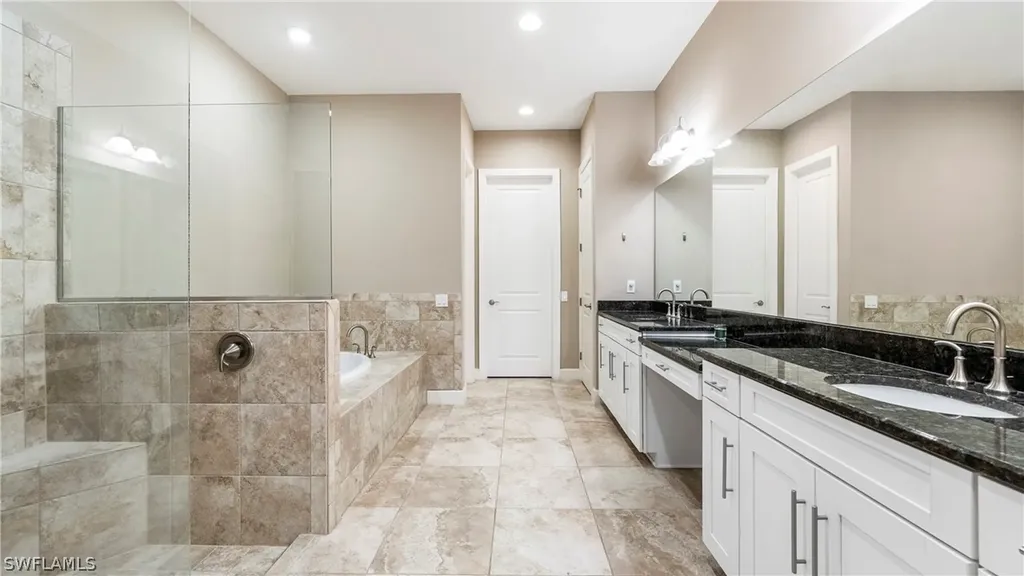 8591 Maggiore Court Naples FL 34114