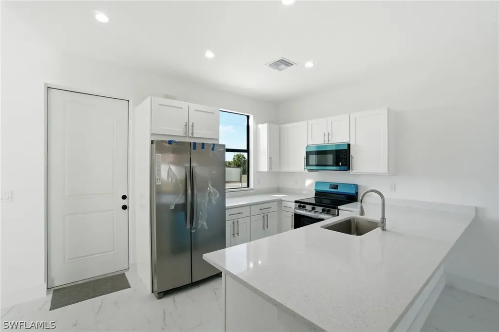 2404/2406 Mae Avenue S Lehigh Acres FL 33973