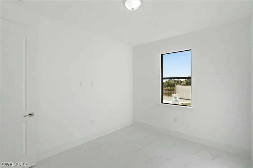 2404/2406 Mae Avenue S Lehigh Acres FL 33973