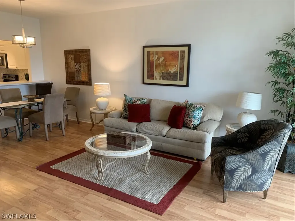 230 Robin Hood Circle Naples FL 34104