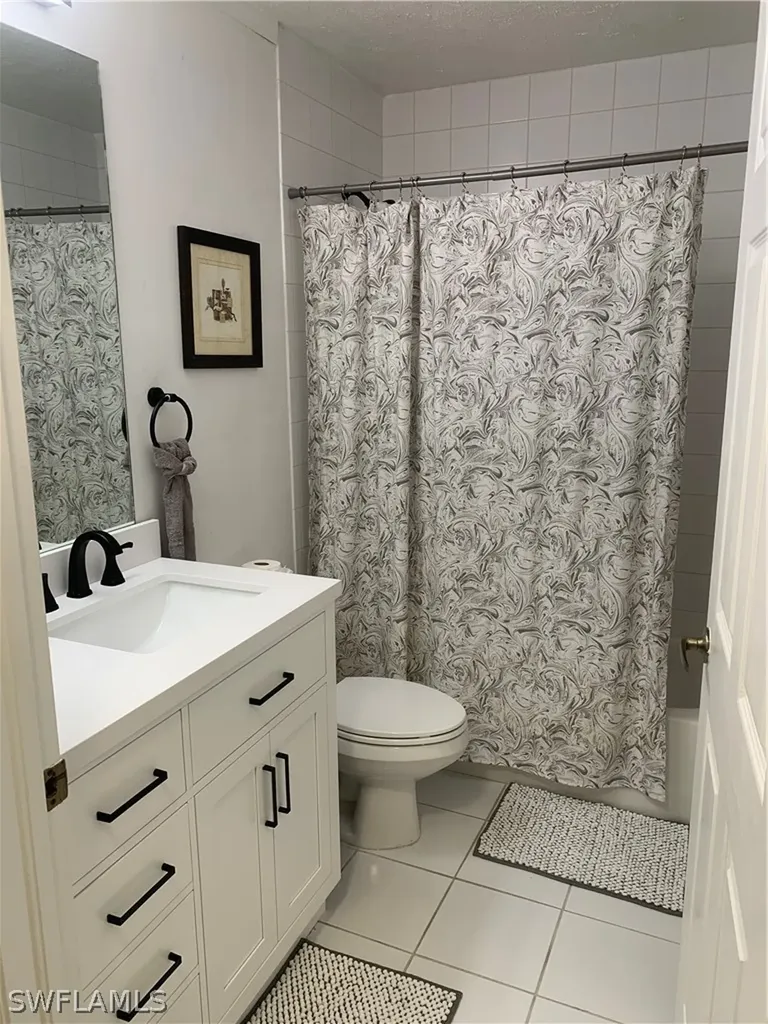 230 Robin Hood Circle Naples FL 34104