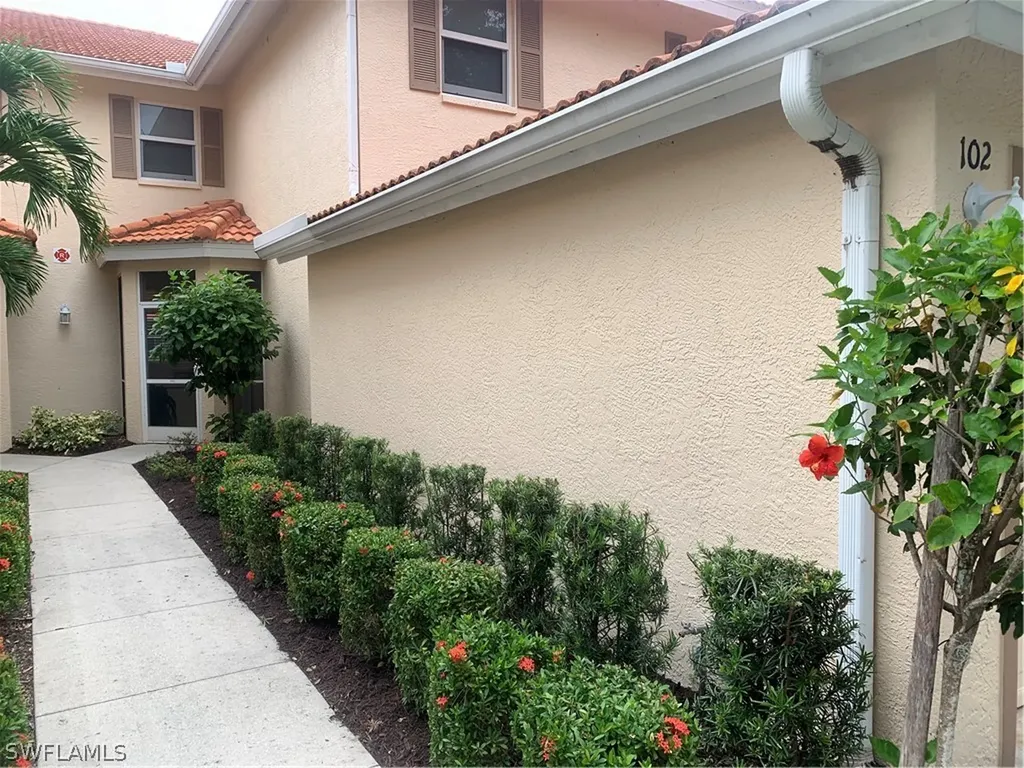 230 Robin Hood Circle Naples FL 34104