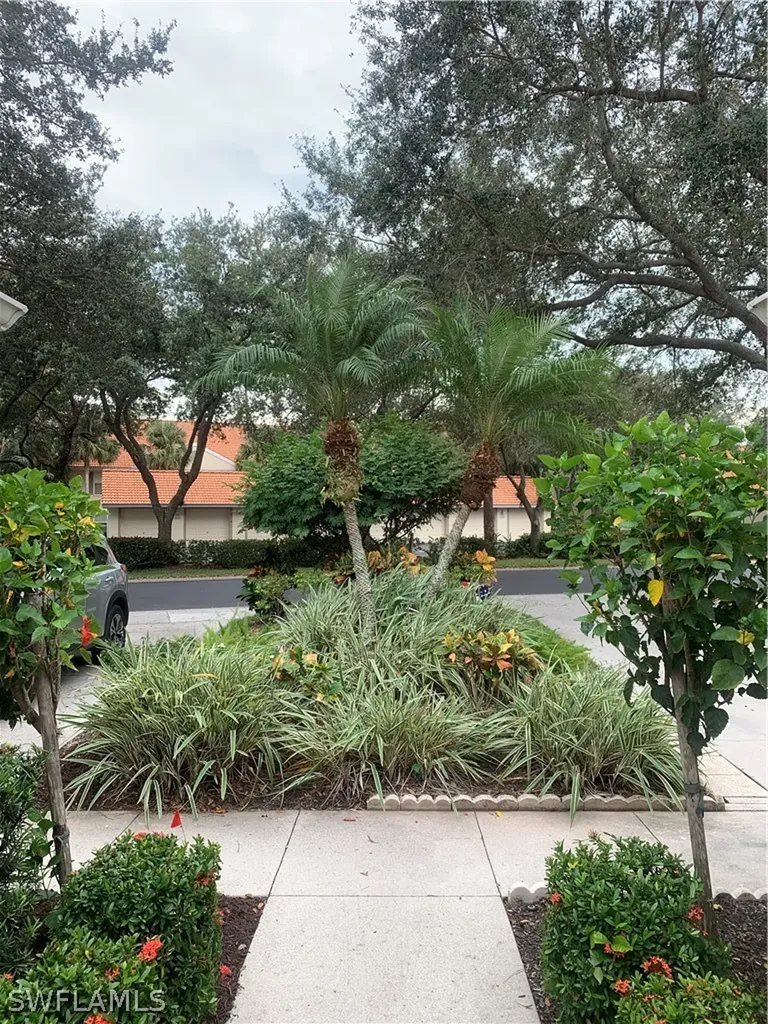 230 Robin Hood Circle Naples FL 34104
