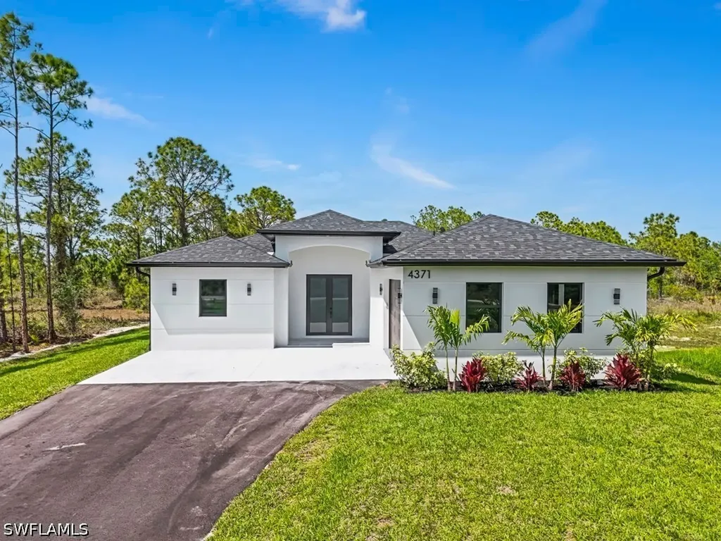 4371 70th Avenue NE Naples FL 34120