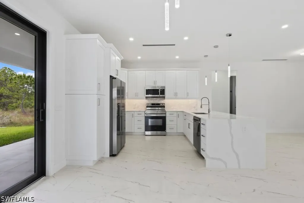 4371 70th Avenue NE Naples FL 34120