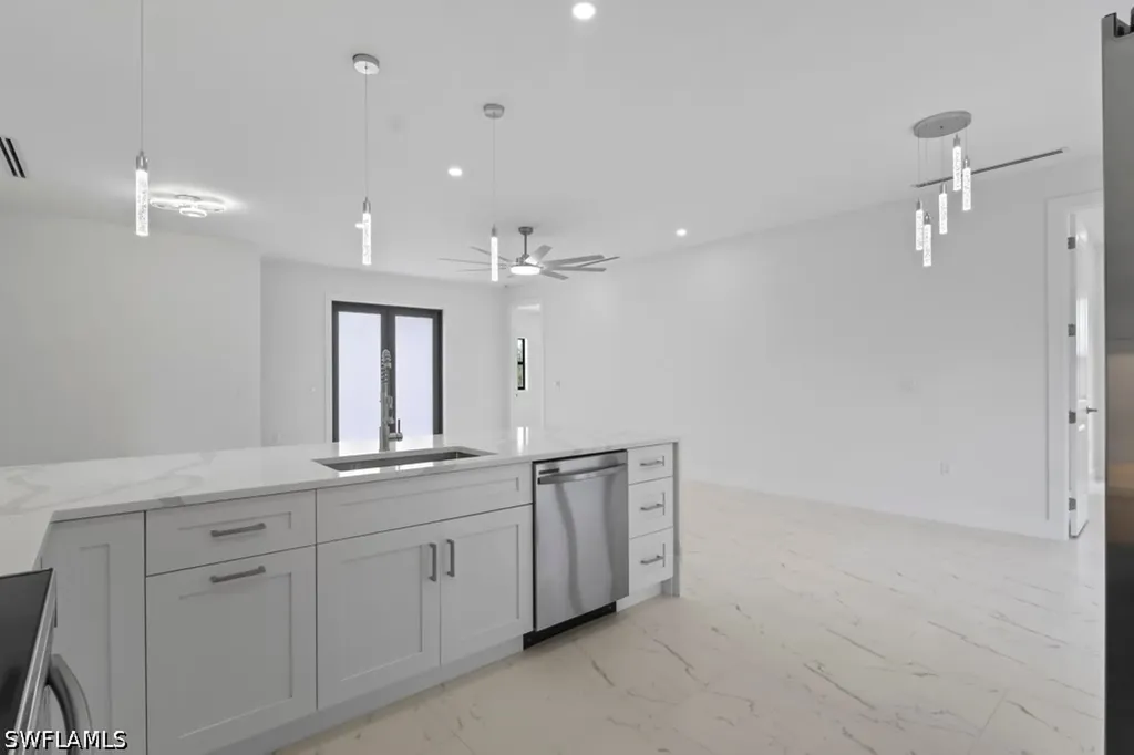 4371 70th Avenue NE Naples FL 34120