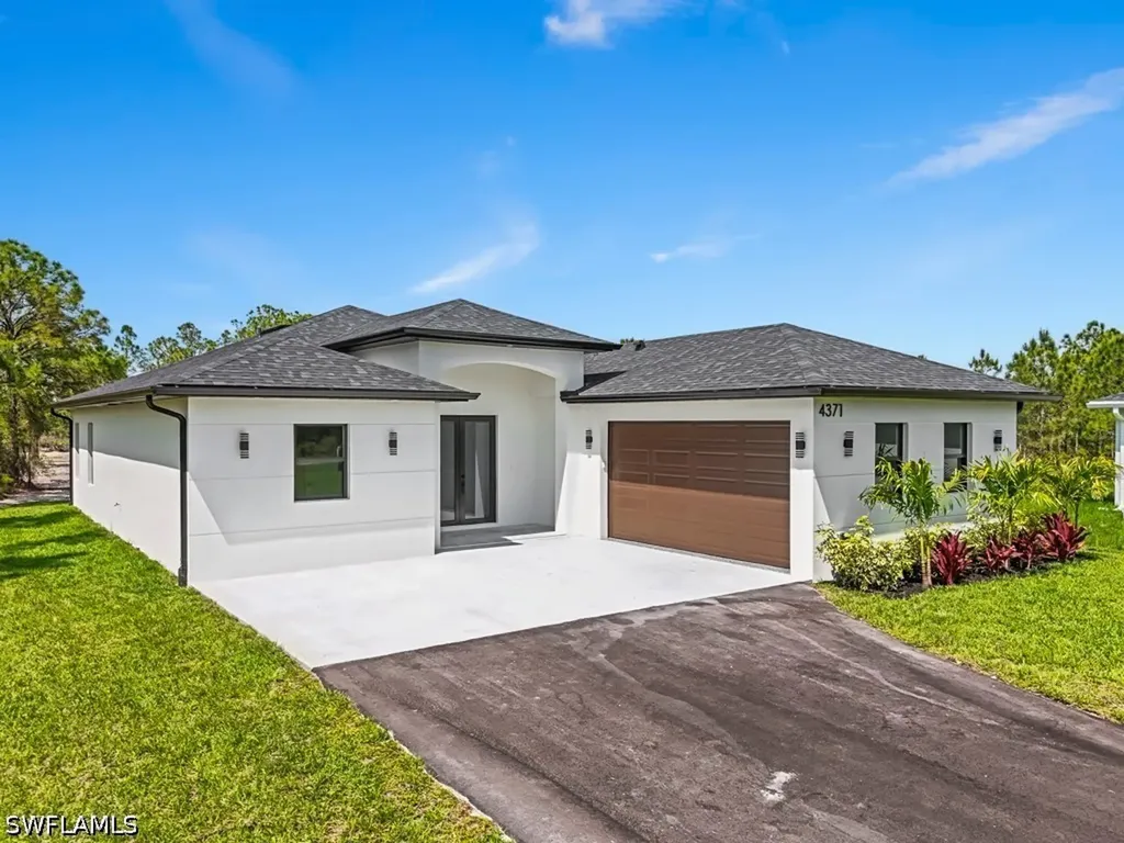 4371 70th Avenue NE Naples FL 34120