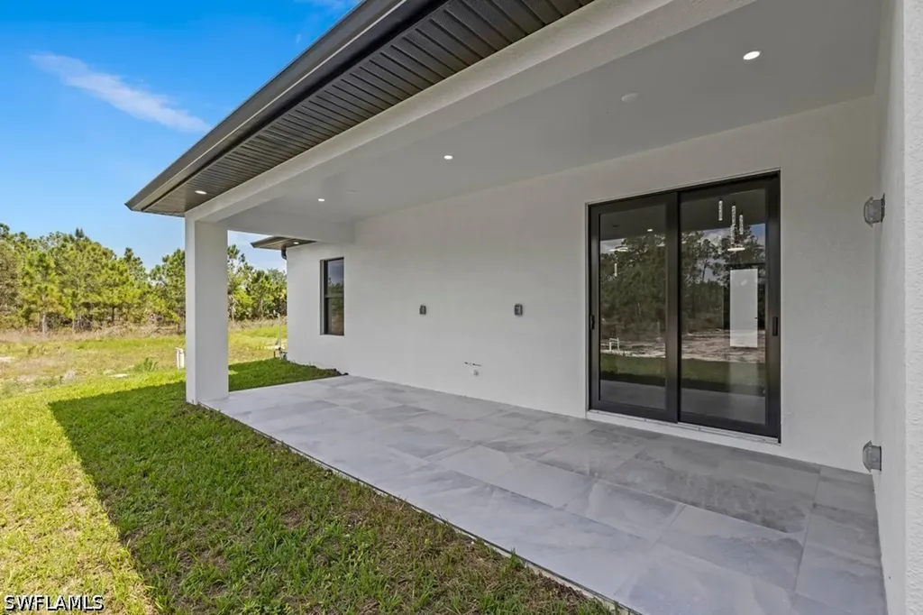 4371 70th Avenue NE Naples FL 34120