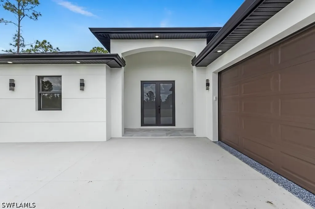 4371 70th Avenue NE Naples FL 34120