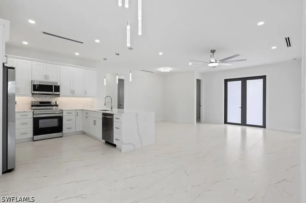 4371 70th Avenue NE Naples FL 34120