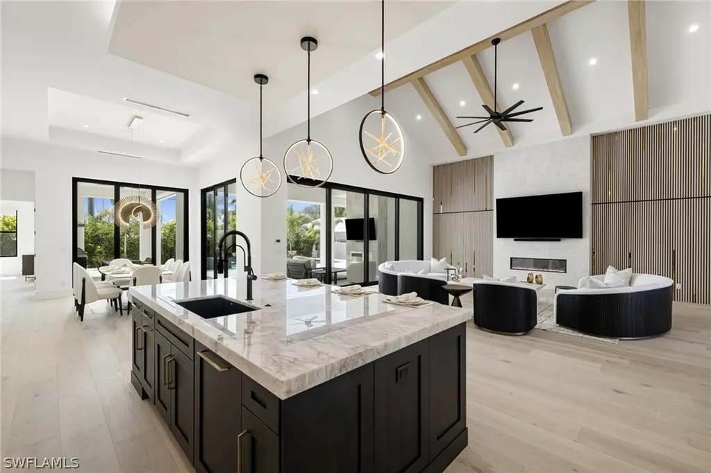 620 94th Avenue N Naples FL 34108