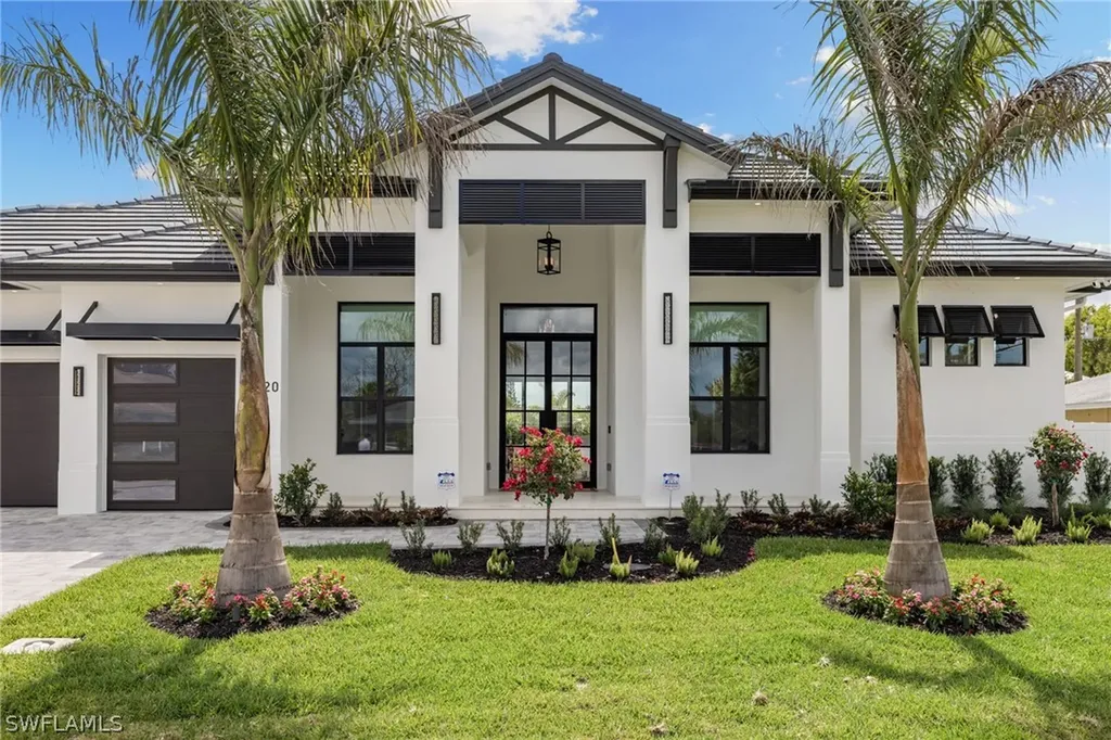 620 94th Avenue N Naples FL 34108