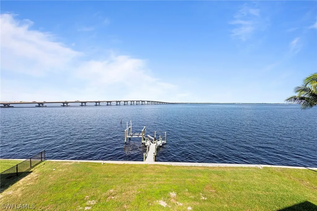 1211 Caloosa Point Fort Myers FL 33901