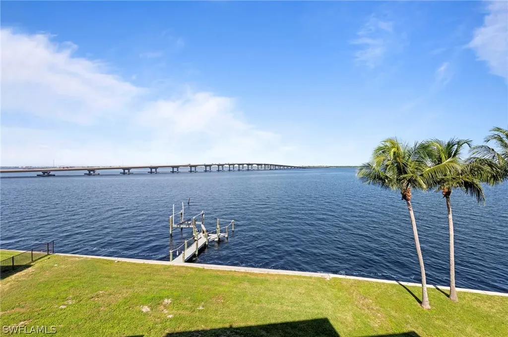 1211 Caloosa Point Fort Myers FL 33901