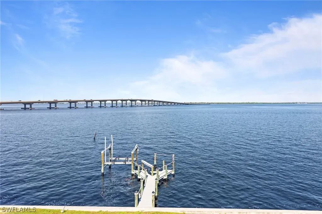 1211 Caloosa Point Fort Myers FL 33901