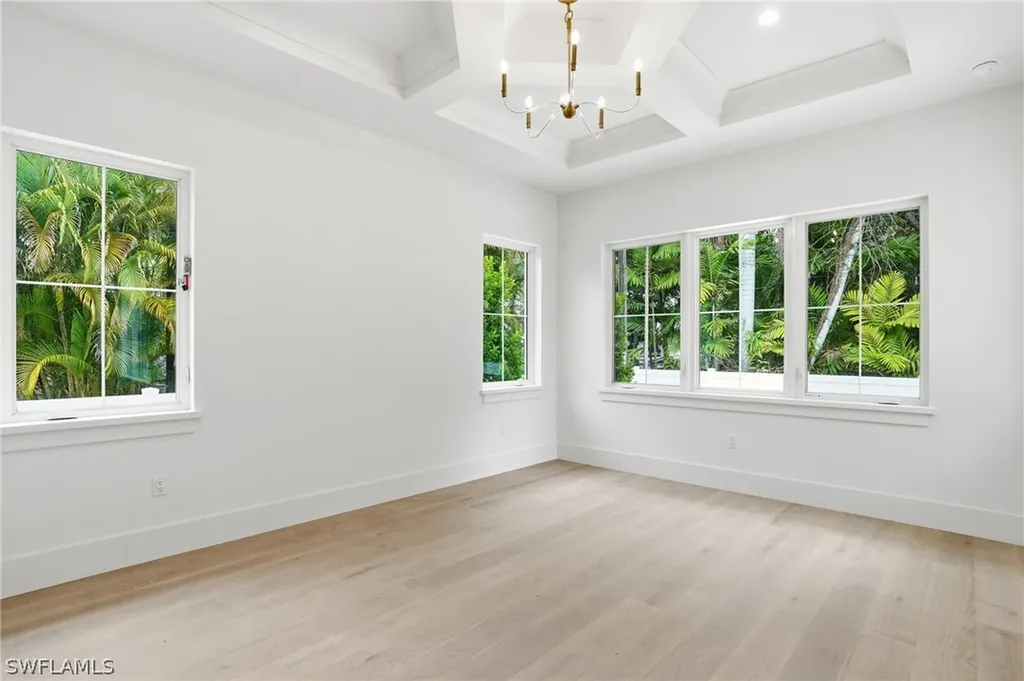732 12th Street N Naples FL 34102