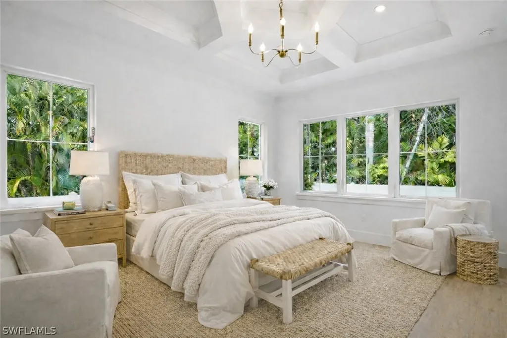 732 12th Street N Naples FL 34102
