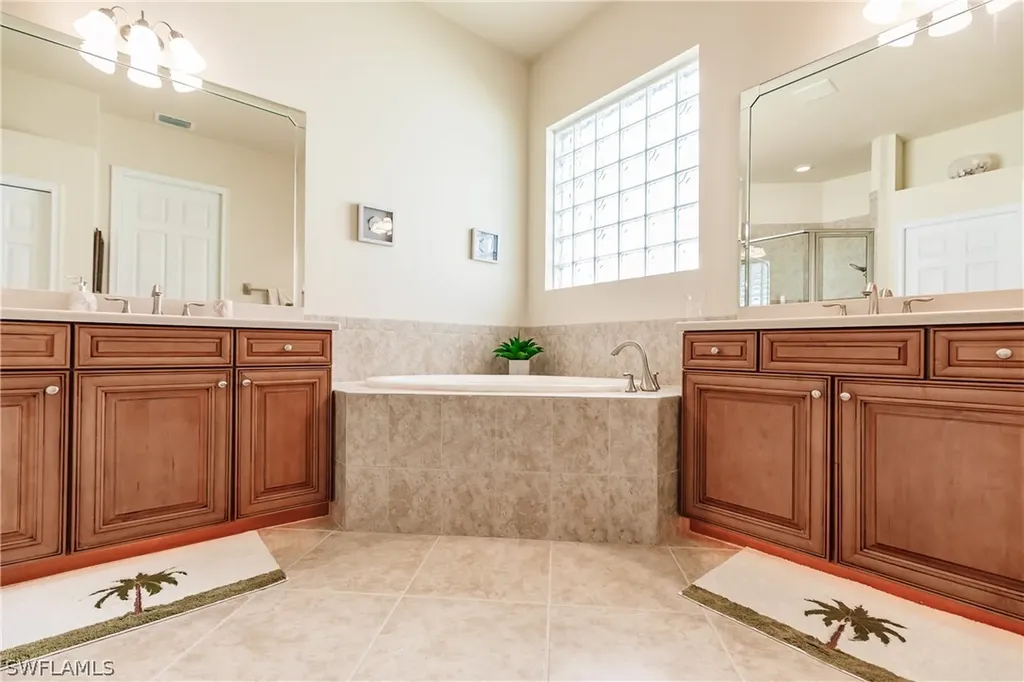 10381 Heritage Bay Boulevard Naples FL 34120