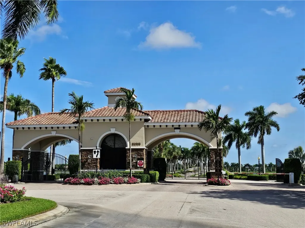 10381 Heritage Bay Boulevard Naples FL 34120