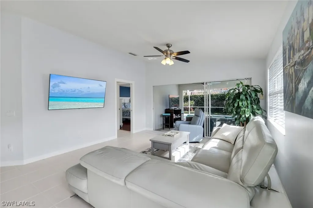4272 Redonda Lane Naples FL 34119
