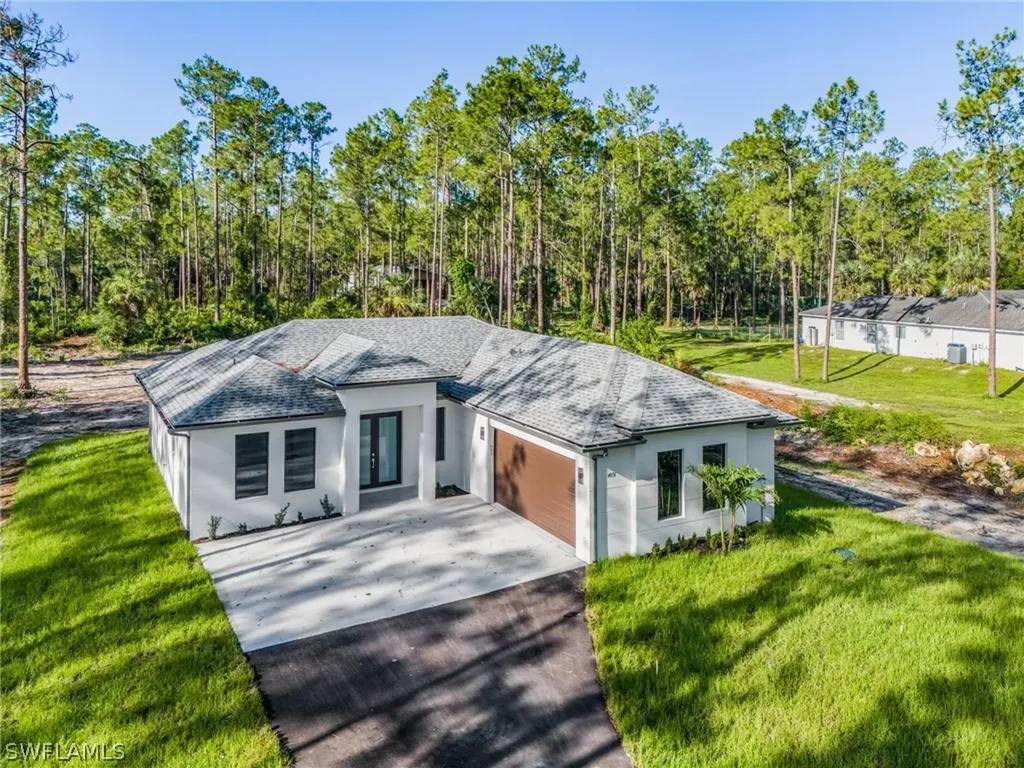 Naples FL, 4302 18TH Avenue SE