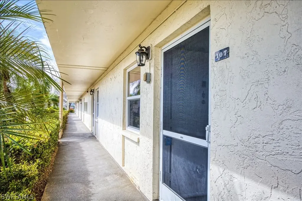 6220 Augusta Drive Fort Myers FL 33907