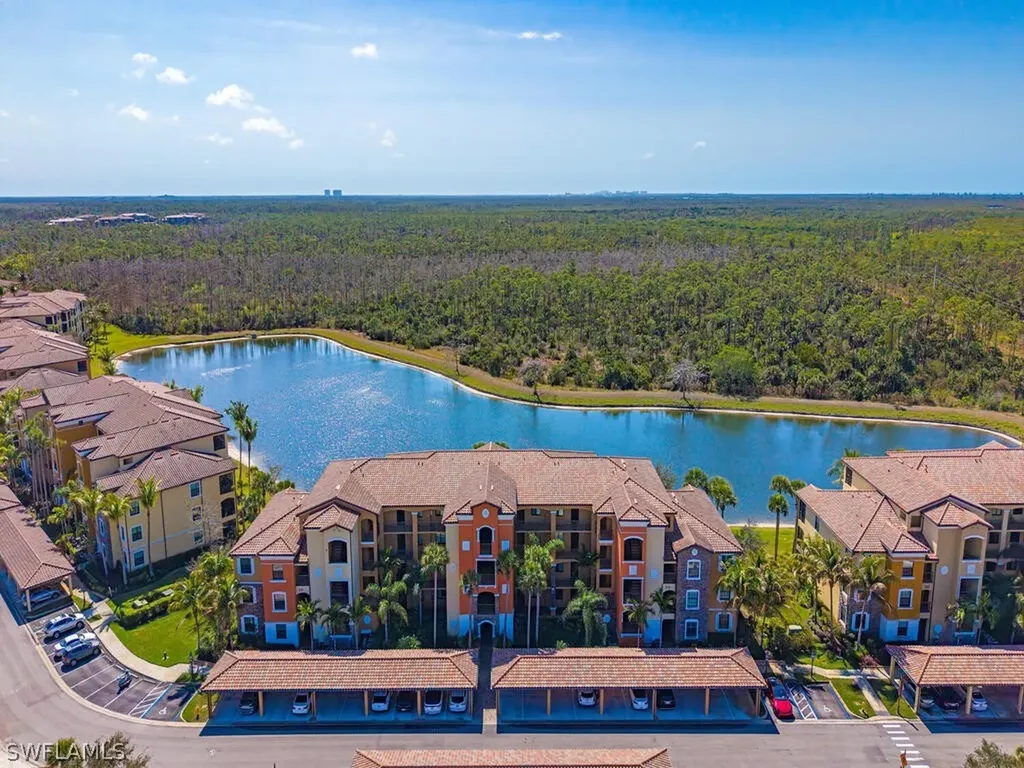 Naples FL, 9731 Acqua Court, Unit 514