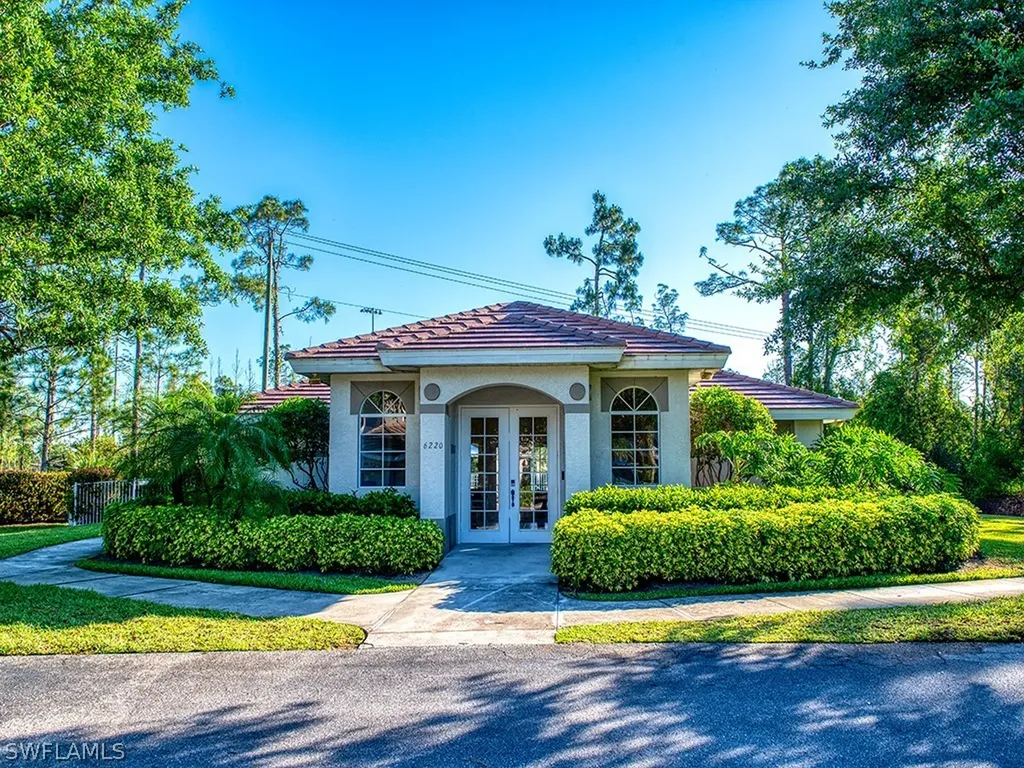 6215 Wilshire Pines Circle Naples FL 34109