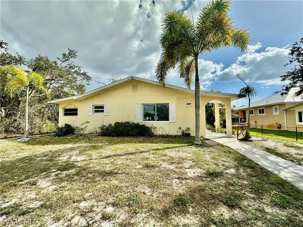 4241 Tarpon Avenue Bonita Springs FL 34134