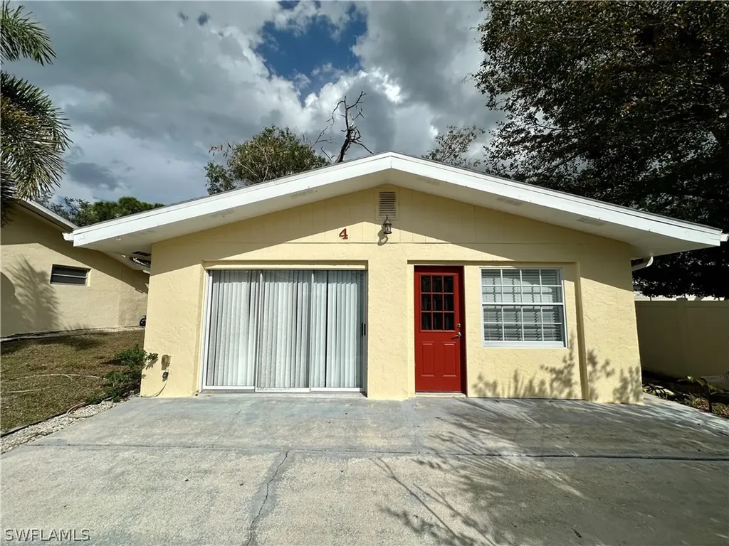 4241 Tarpon Avenue Bonita Springs FL 34134