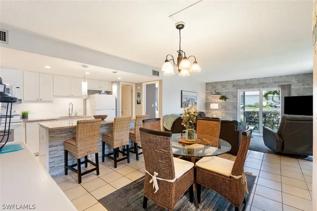 Naples FL, 240 Palm Drive, Unit 48-1