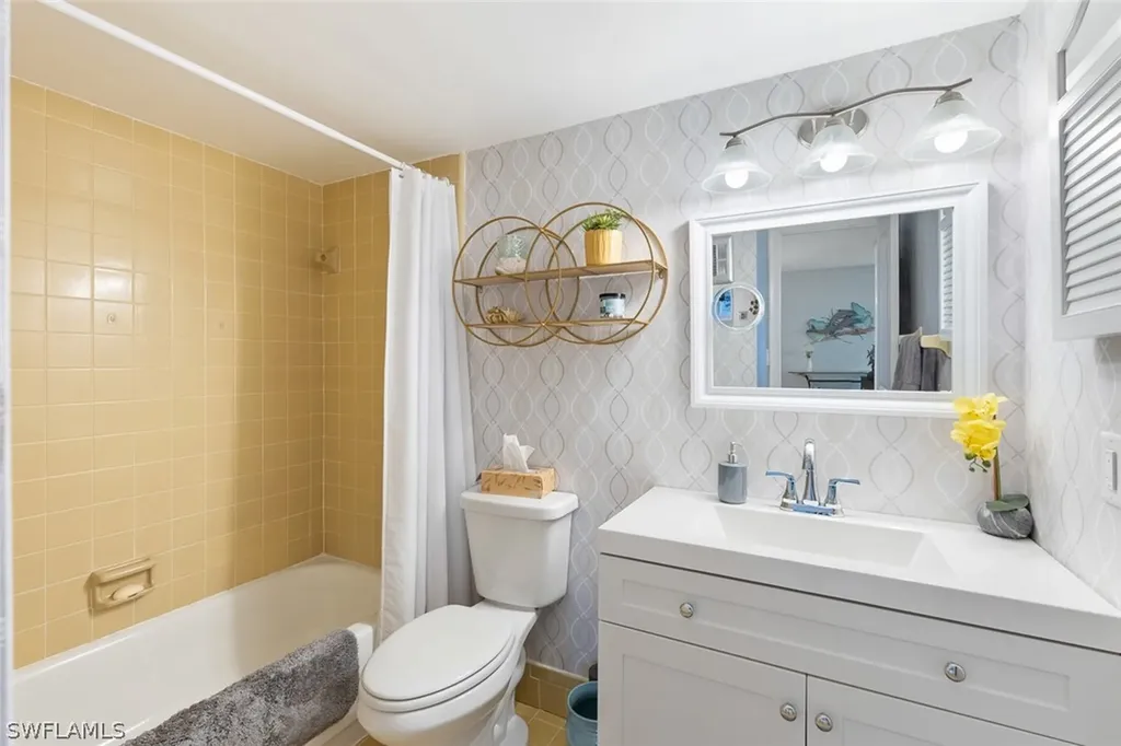 240 Palm Drive Naples FL 34112