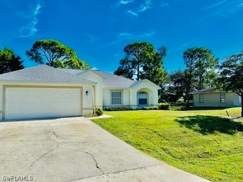 18477 Sunflower Road Fort Myers FL 33967