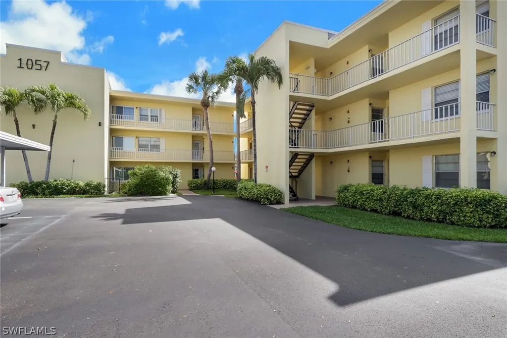 1057 Forest Lakes Drive Naples FL 34105