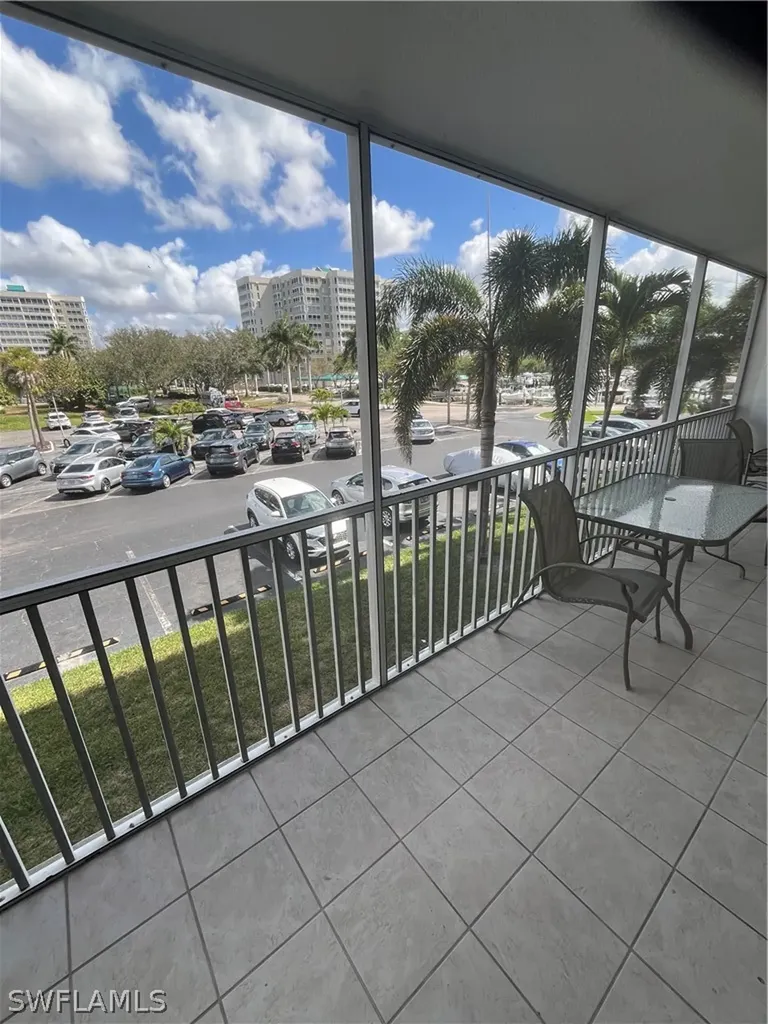 3 Bluebill Avenue Naples FL 34108