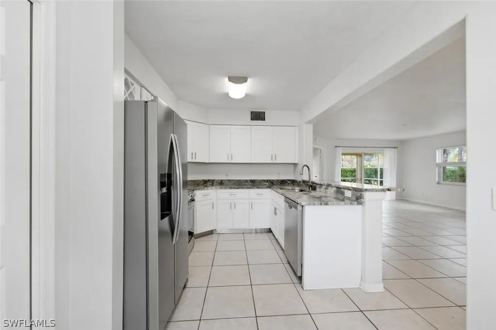 9570 Crescent Garden Drive Naples FL 34109